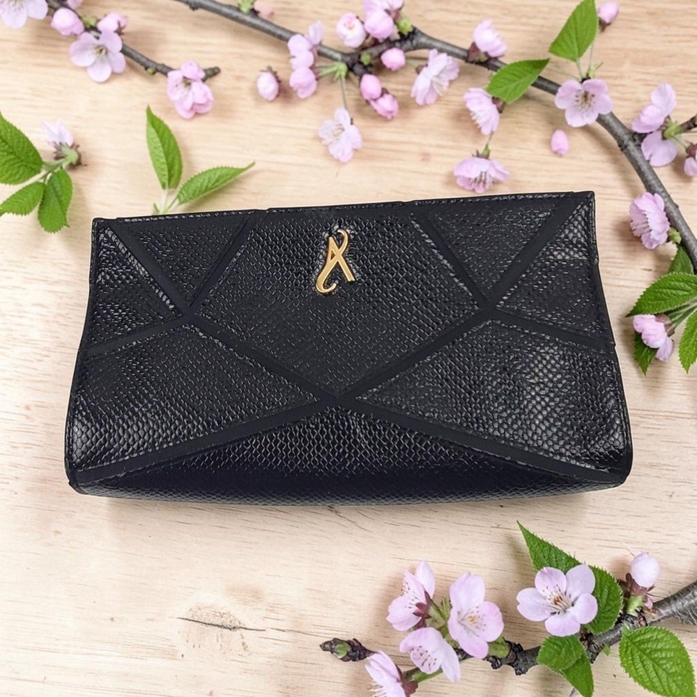 Artistry‎ Black Geometric Faux Leather Evening Clutch Makeup Bag Gold Logo